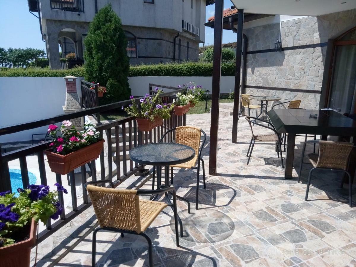 Къща За Гости Мускат 2 Aheloy Exterior foto